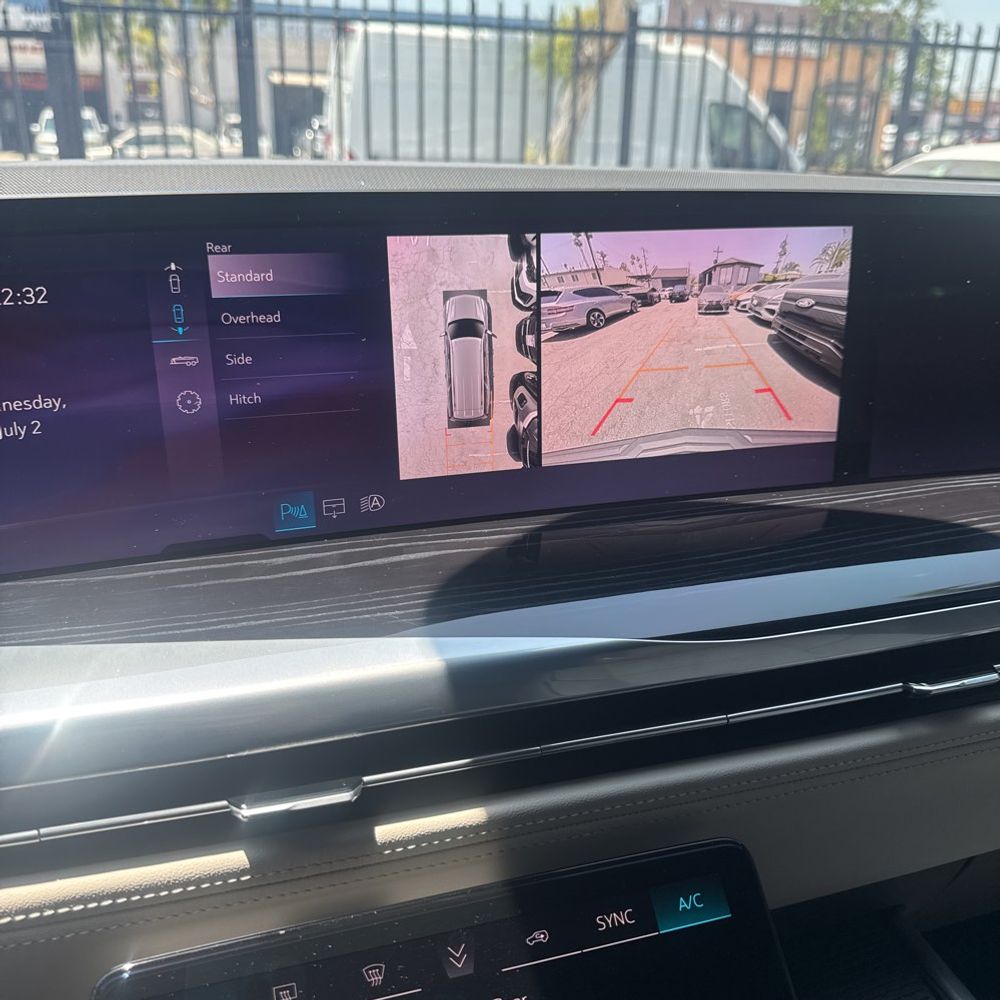 2025 Cadillac Escalade ESV Sport