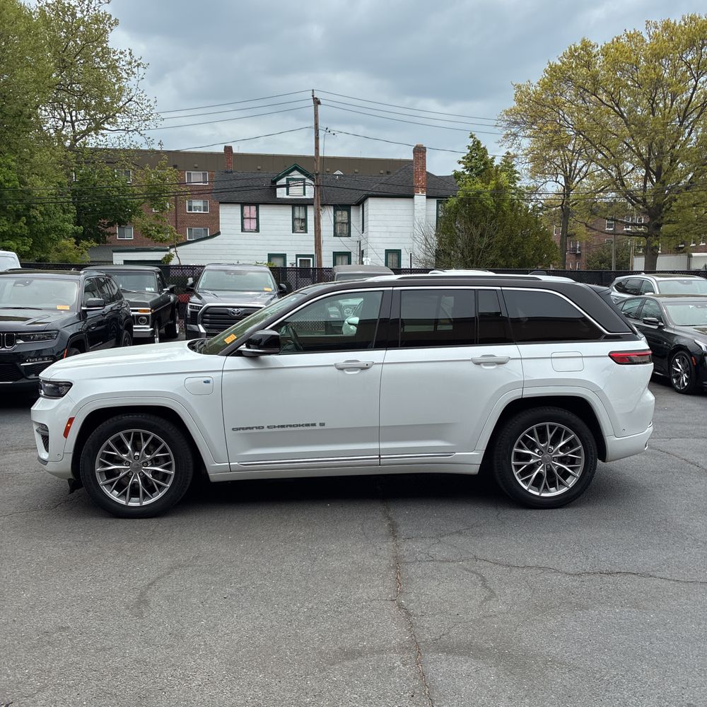 2022 Jeep Grand Cherokee 4xe Summit 4x4