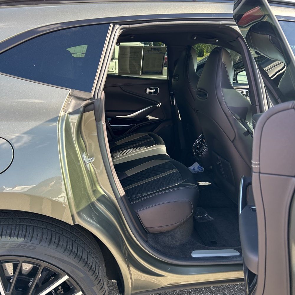2024 Aston Martin DBX 707