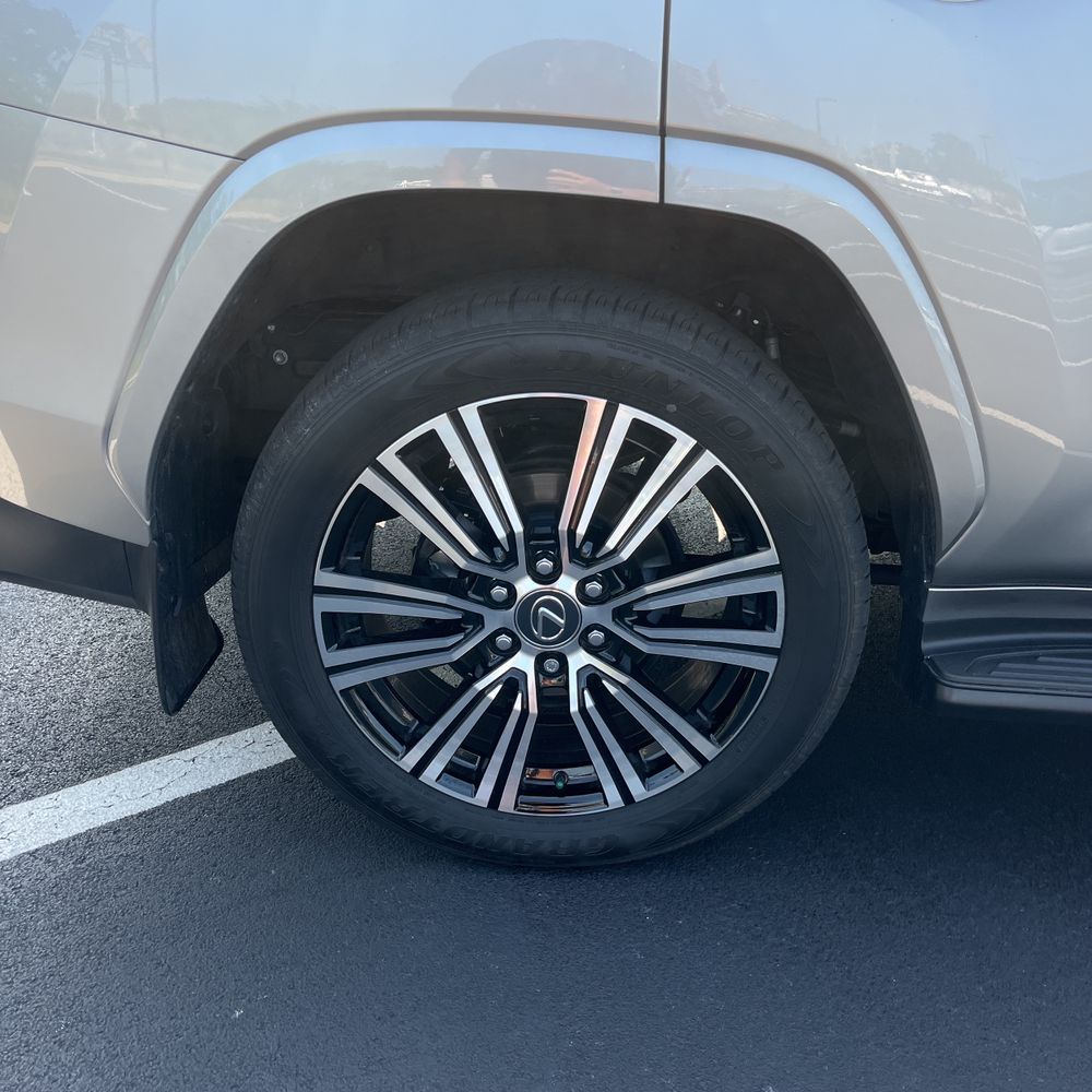 2024 Lexus LX 600 Luxury