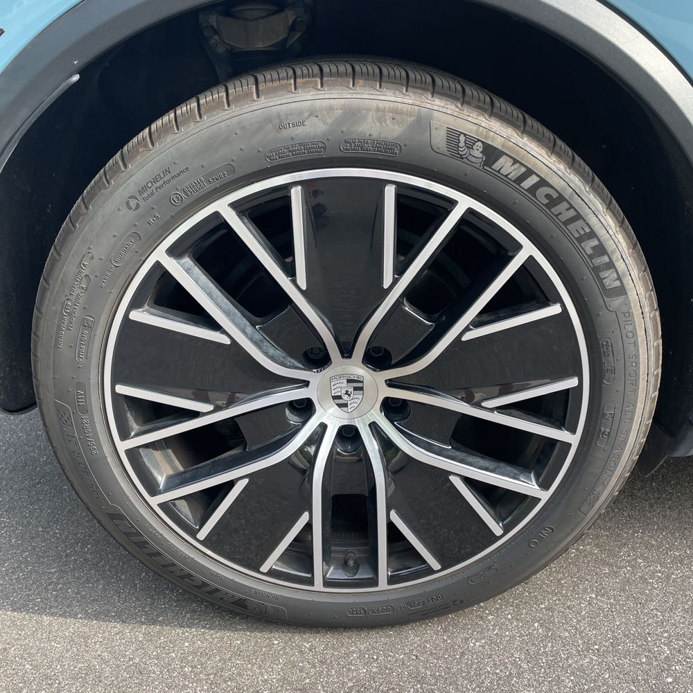 2024 Porsche Macan EV 4