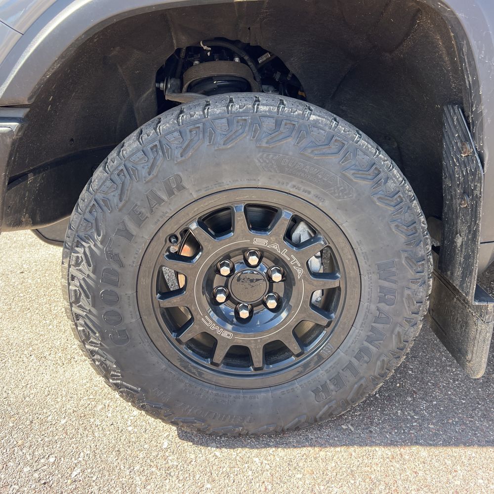 2024 GMC Sierra 1500 AT4X