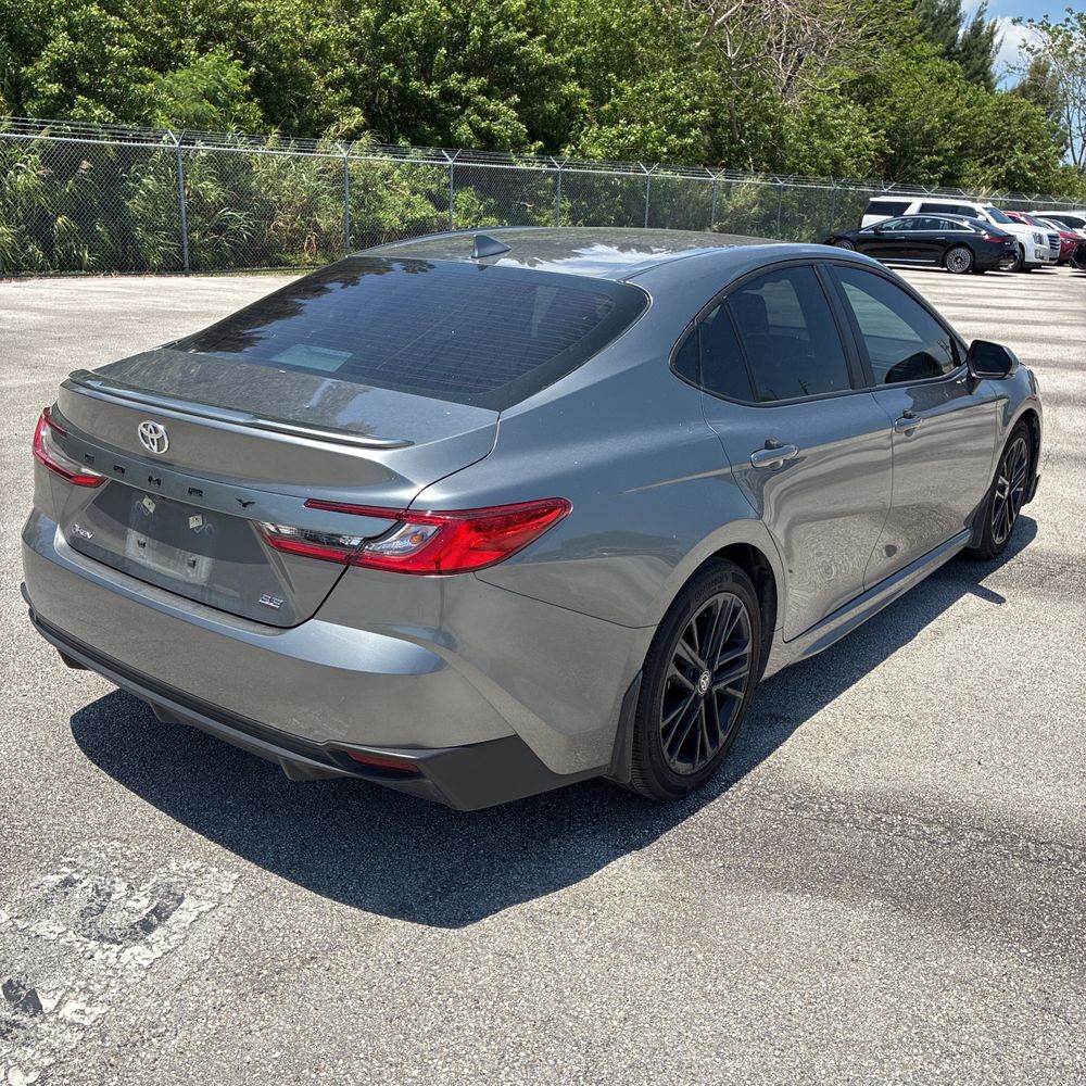 2025 Toyota Camry SE