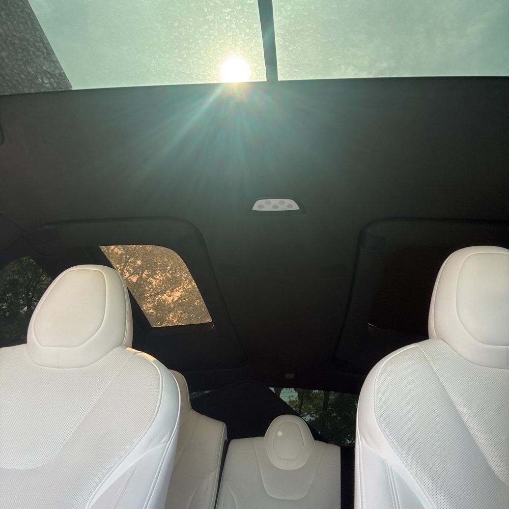 2022 Tesla Model X Base
