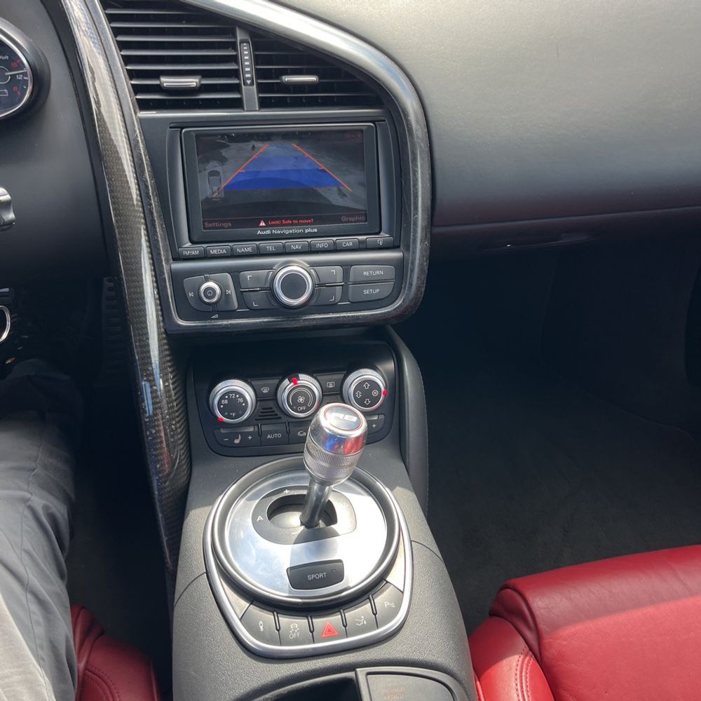 2011 Audi R8 5.2 Spyder