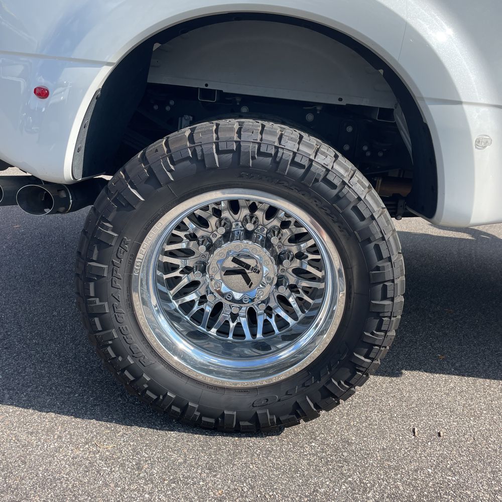 2024 Ford F-350 Super Duty Platinum