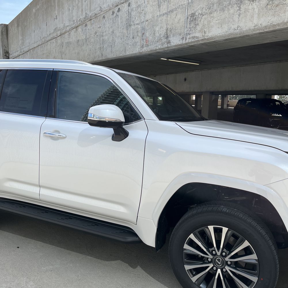 2025 Lexus LX-Series LX600 Premium
