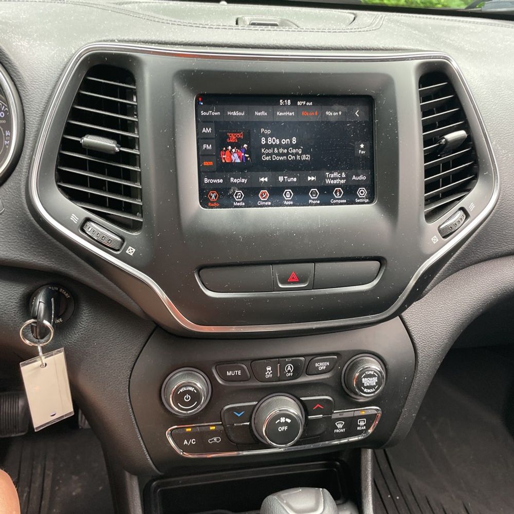 2019 Jeep Cherokee Latitude photo 37
