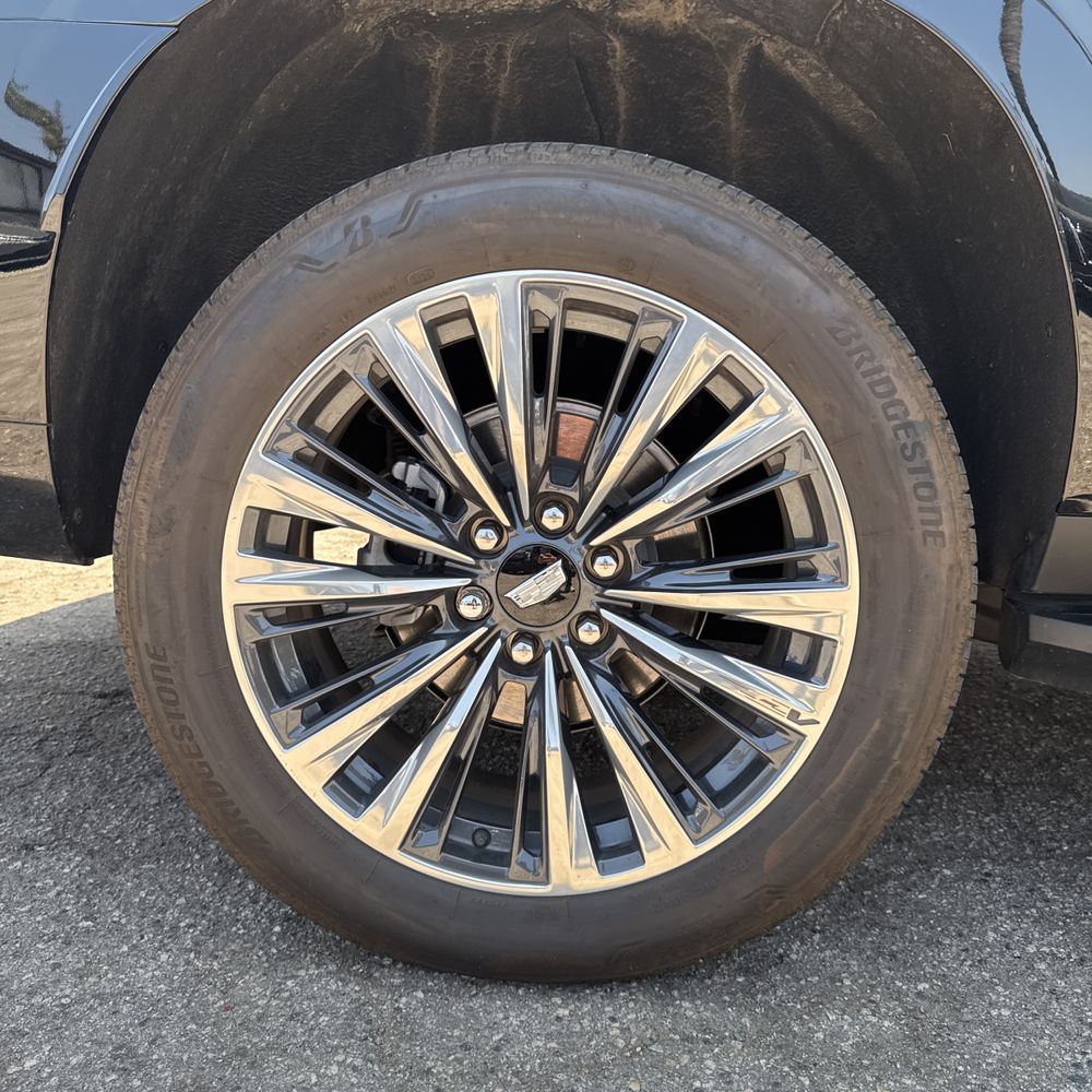 2025 Cadillac Escalade ESV Sport