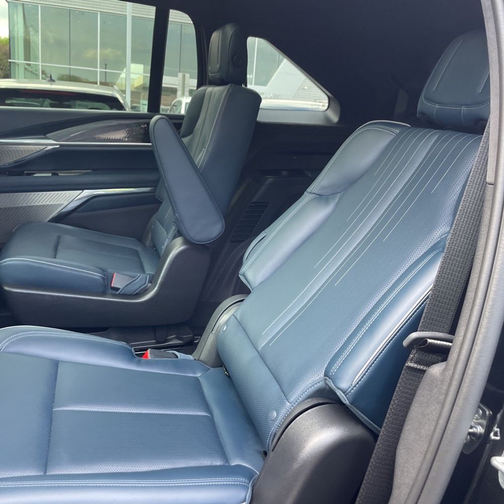 2025 Cadillac Escalade IQ Sport 2