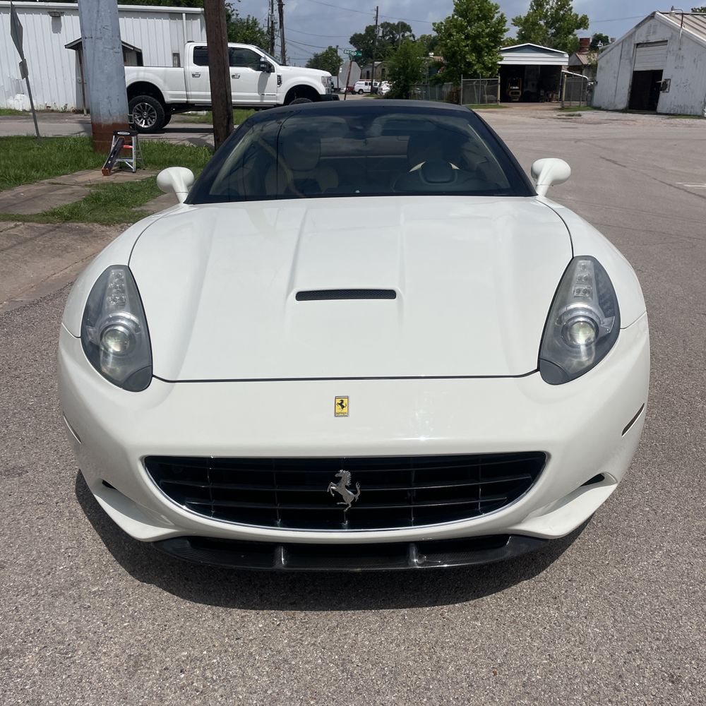 2013 Ferrari California Base