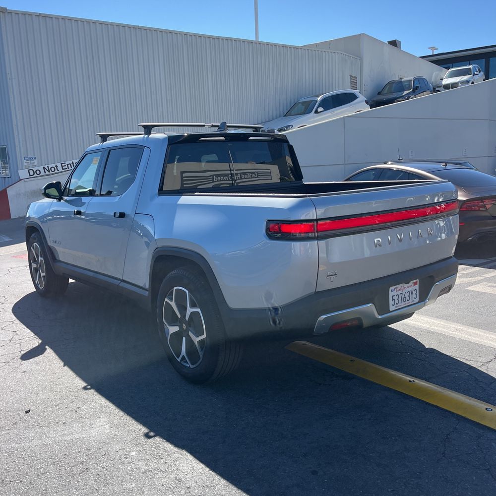 2024 Rivian R1T Adventure Dual-Motor