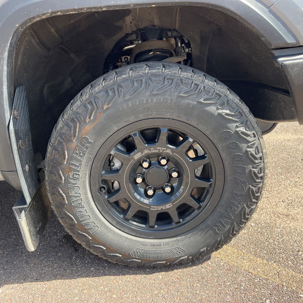 2024 GMC Sierra 1500 AT4X