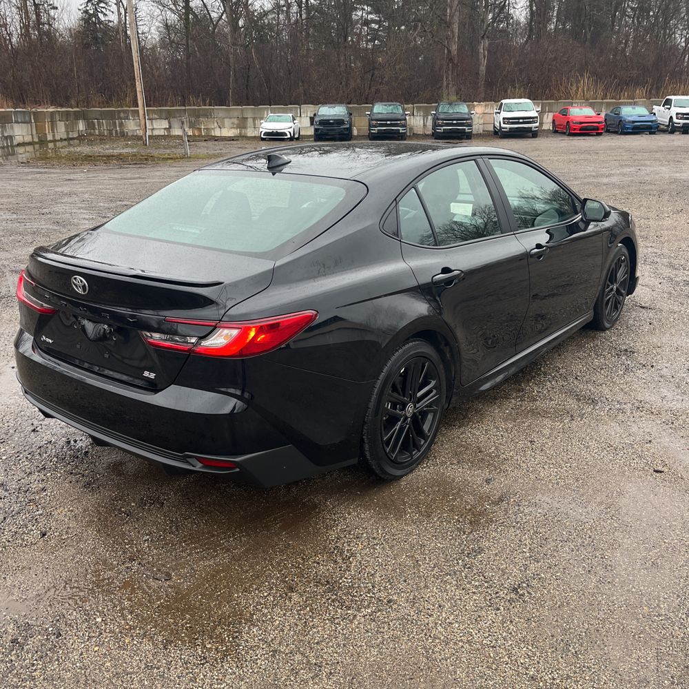 2025 Toyota Camry SE