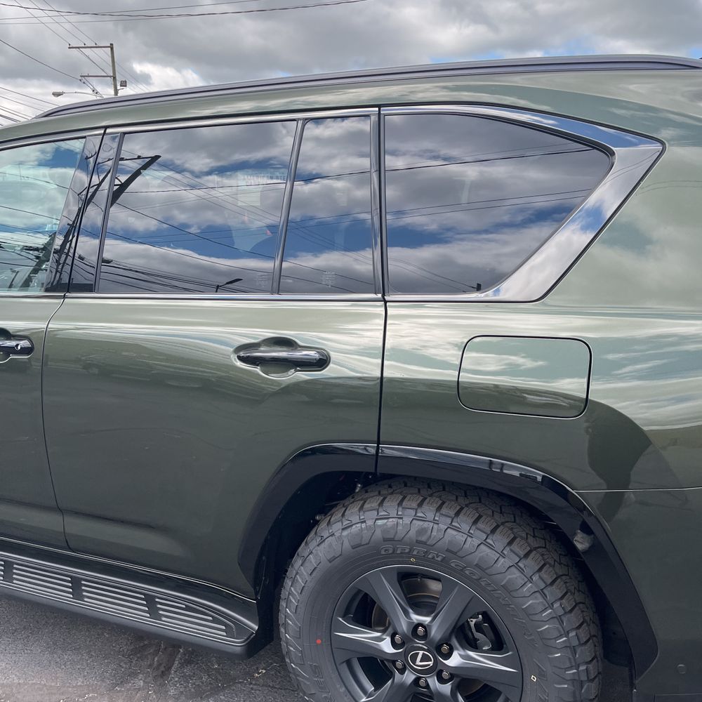 2025 Lexus LX 700h Overtrail