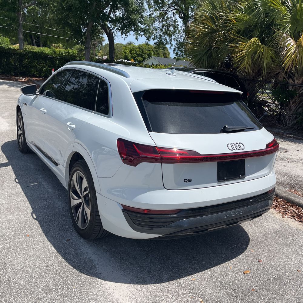 2024 Audi Q8 e-tron quattro Premium Plus