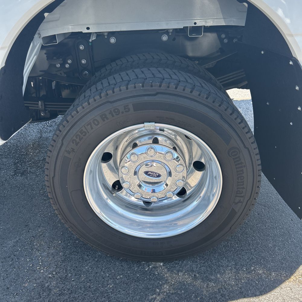 2023 Ford F-450 Super Duty Platinum