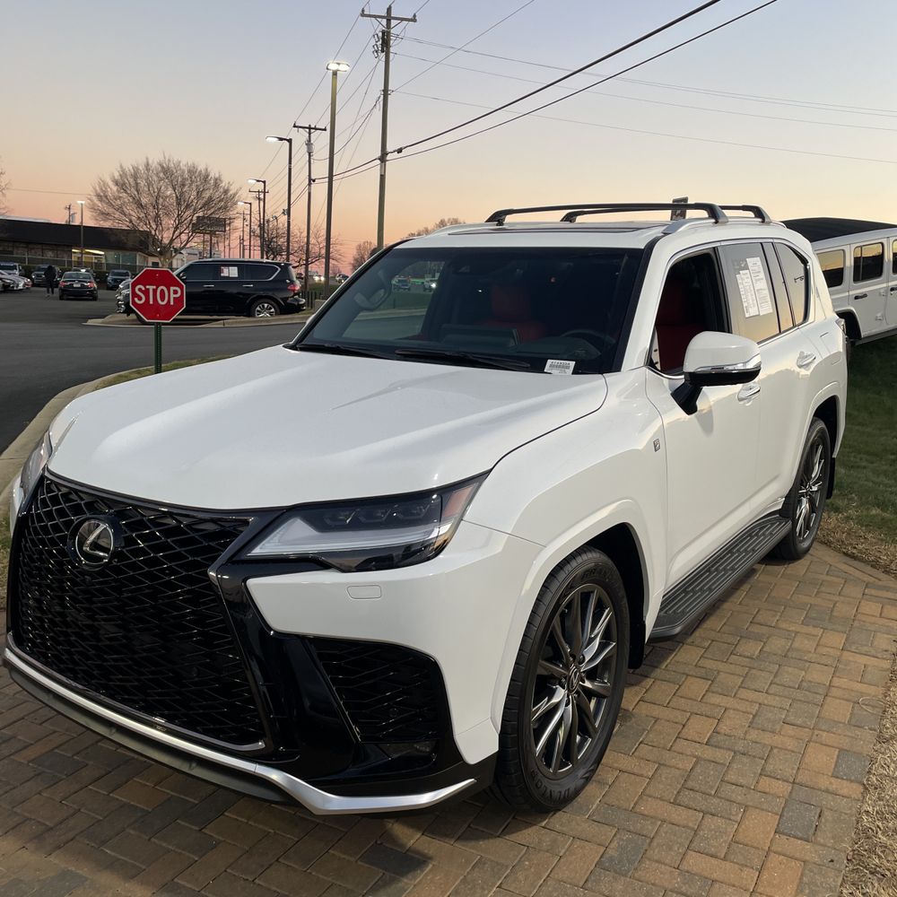 2024 Lexus LX 600 F SPORT Handling