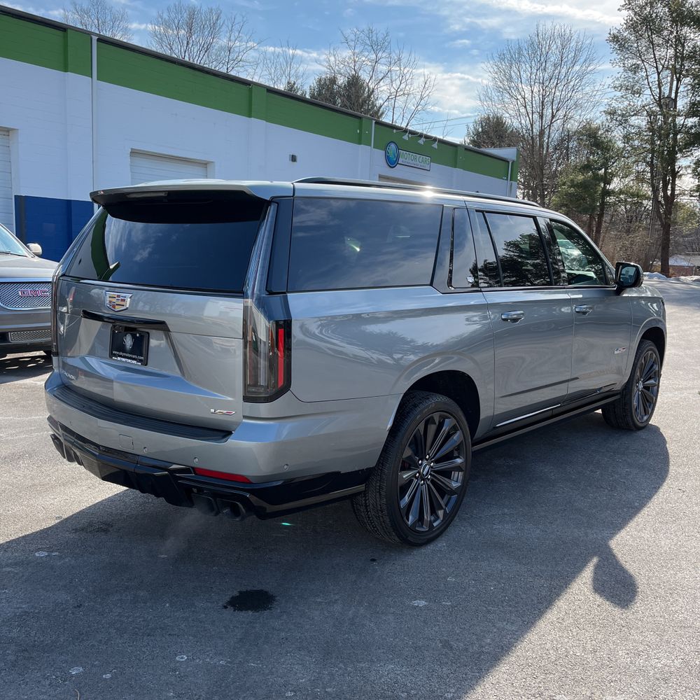 2025 Cadillac Escalade ESV V-Series