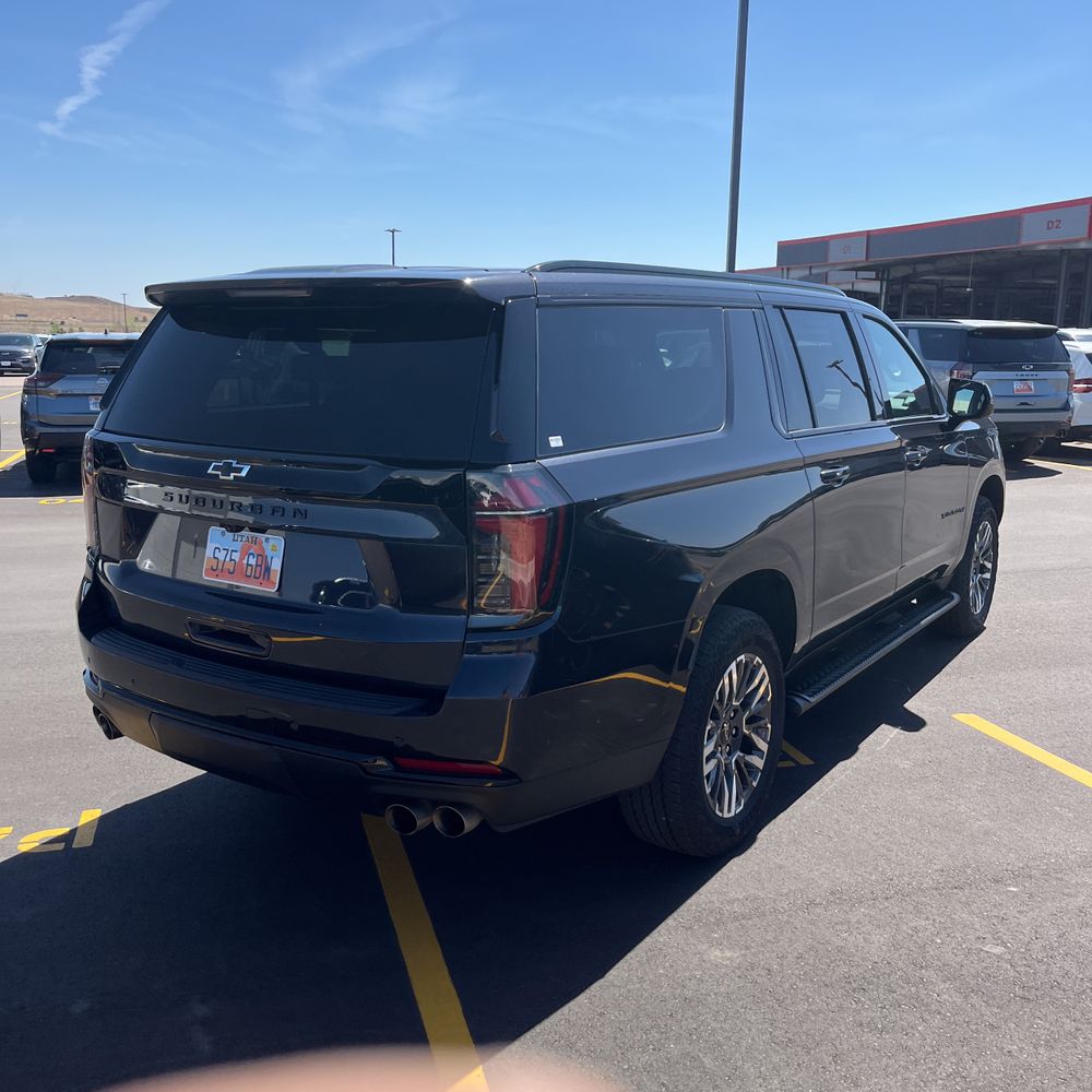 2025 Chevrolet Suburban Z71