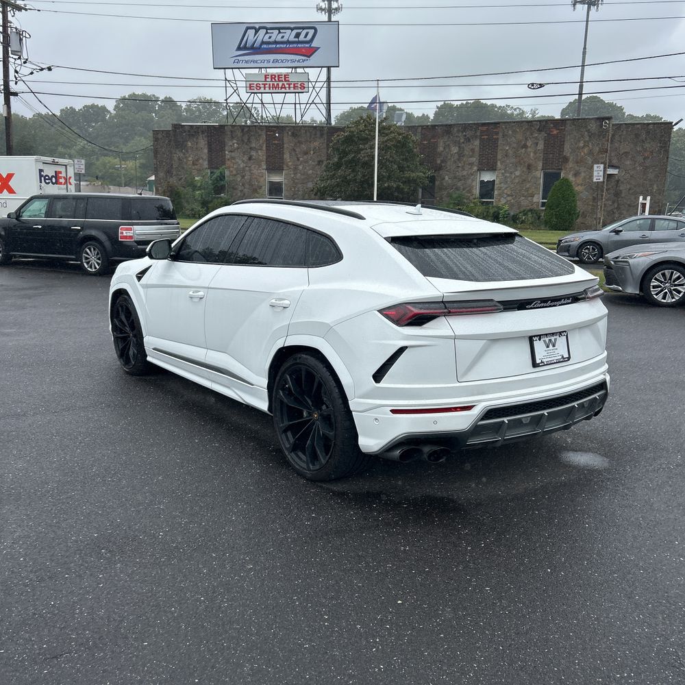 2020 Lamborghini Urus