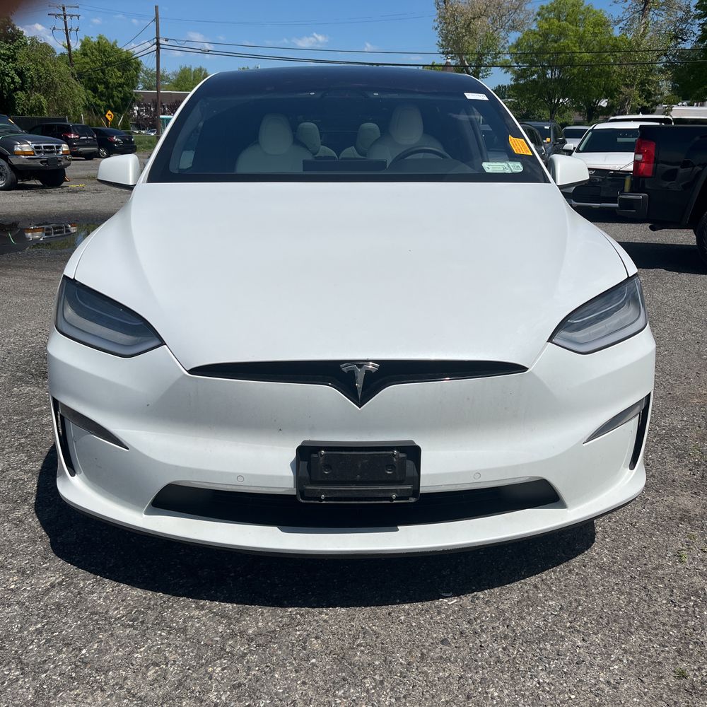 2022 Tesla Model X Base