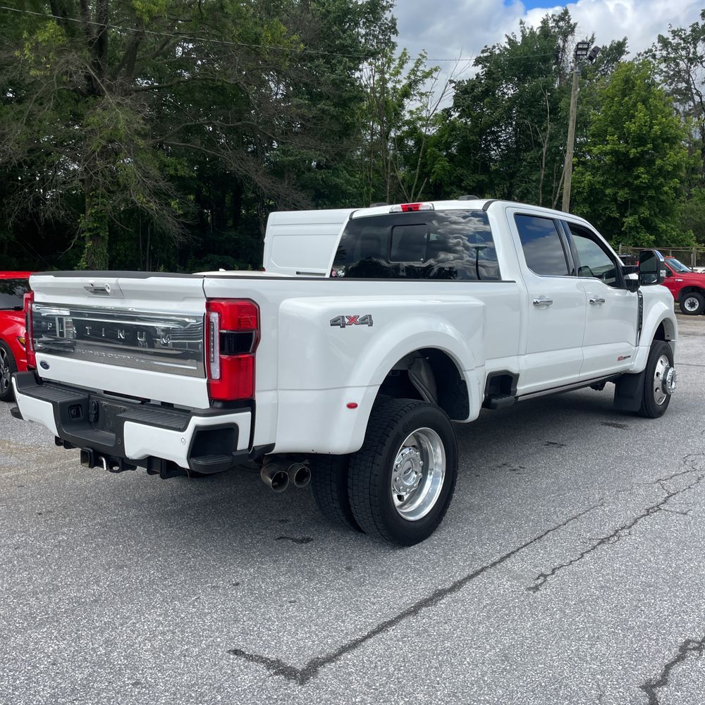 2024 Ford F-450 Super Duty Platinum