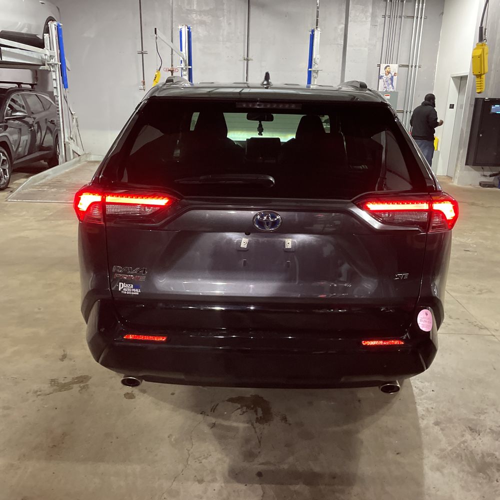 2024 Toyota RAV4 Prime SE