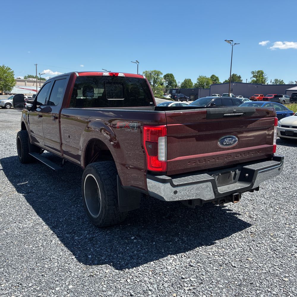 2017 Ford F-350 Super Duty Lariat