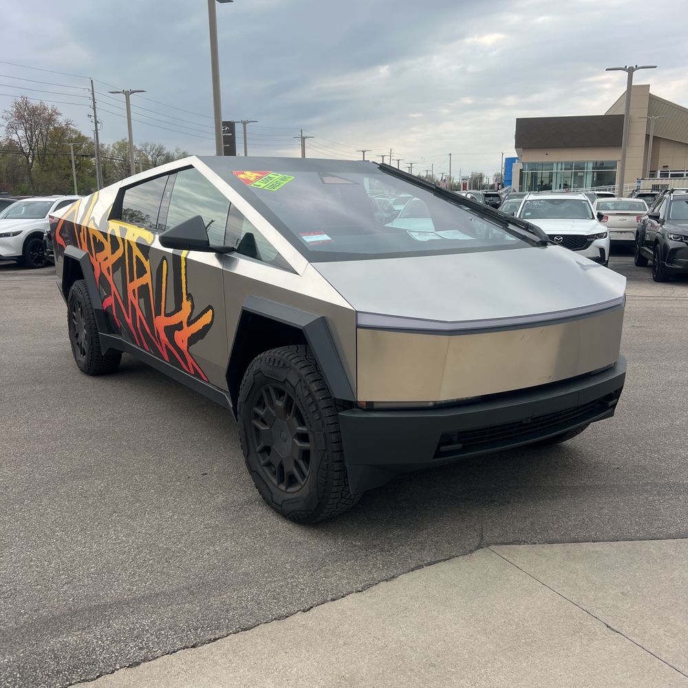 2024 Tesla Cybertruck Base