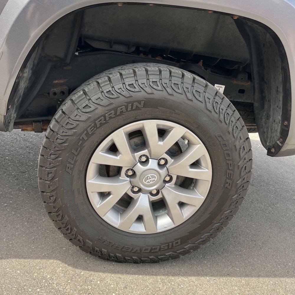 2018 Toyota Tacoma SR5 V6 photo 18