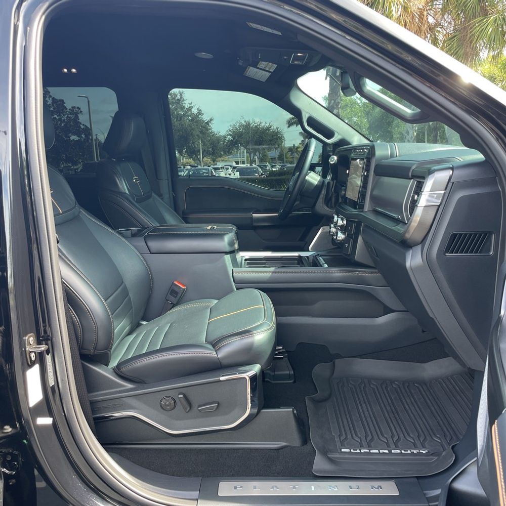 2024 Ford F-350 Super Duty Platinum