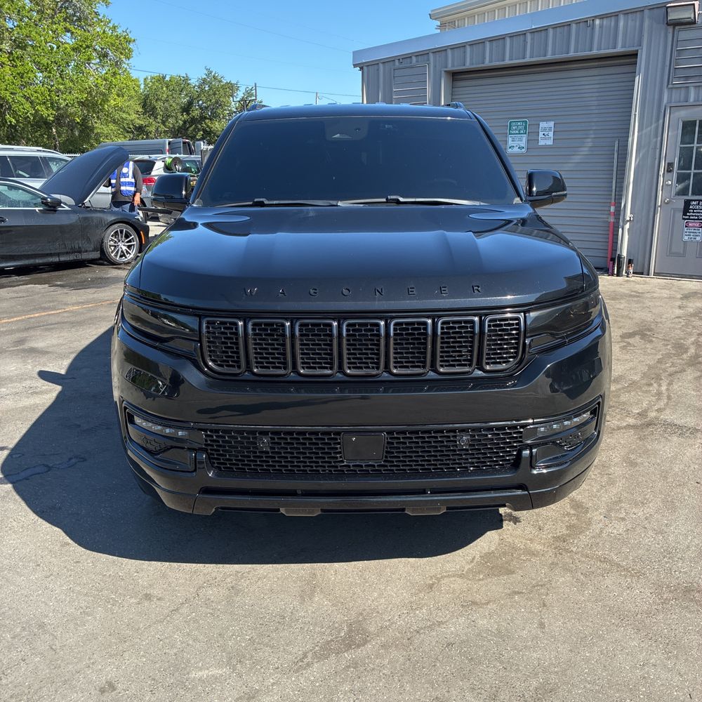 2025 Jeep Wagoneer L Series II Carbide 4x4
