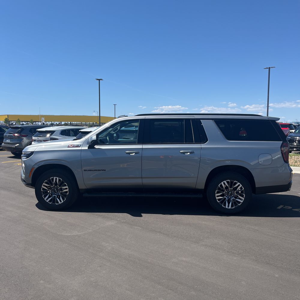 2025 Chevrolet Suburban Z71