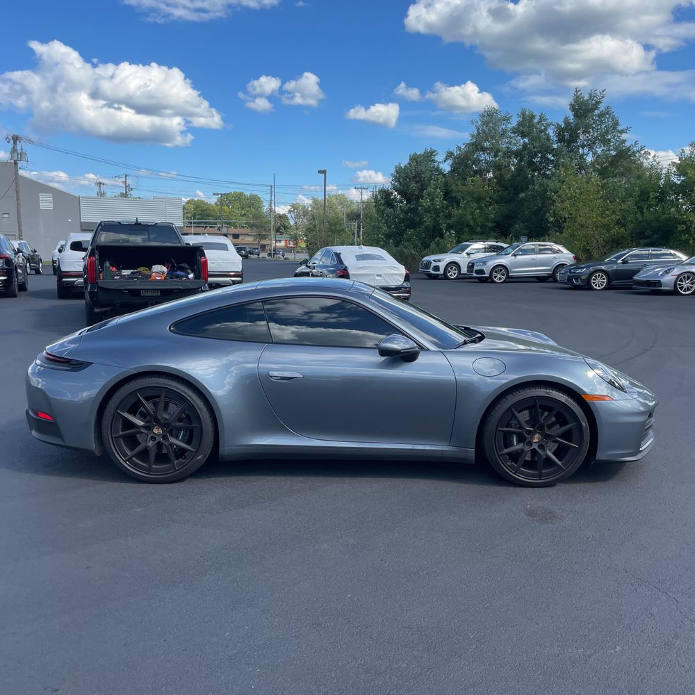 2025 Porsche 911 Carrera