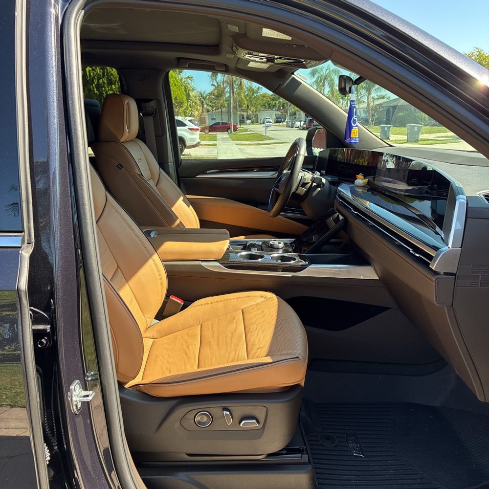 2025 Cadillac Escalade Premium Luxury