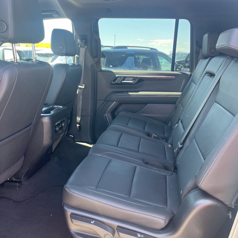 2025 Chevrolet Suburban Z71