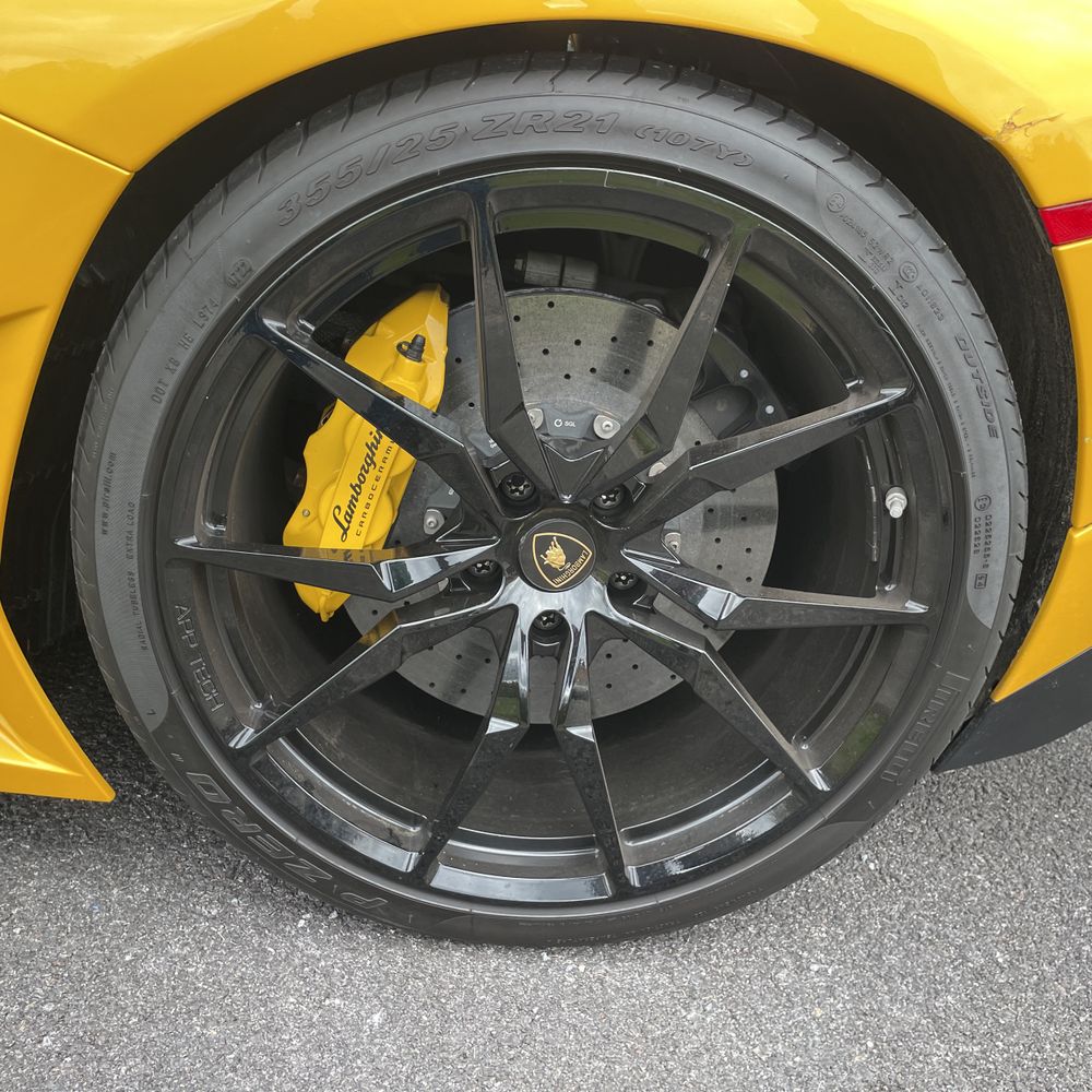 2014 Lamborghini Aventador
