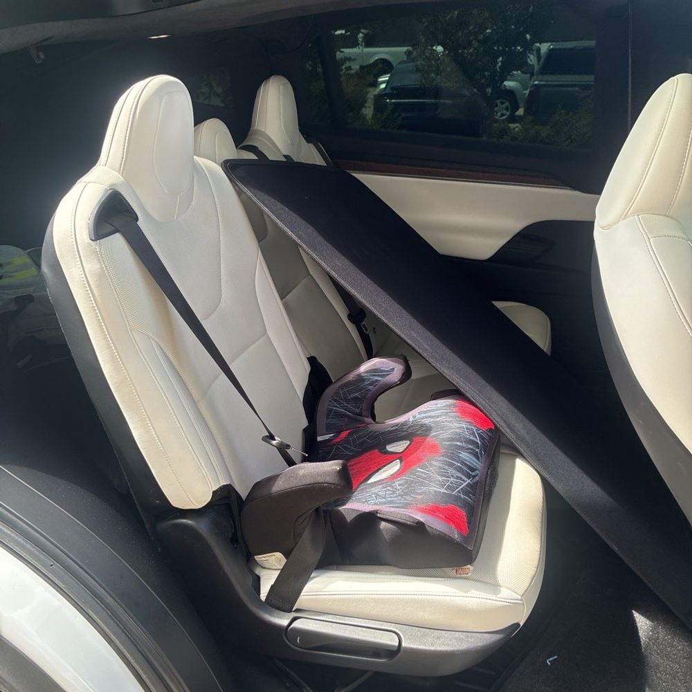 2022 Tesla Model X Base