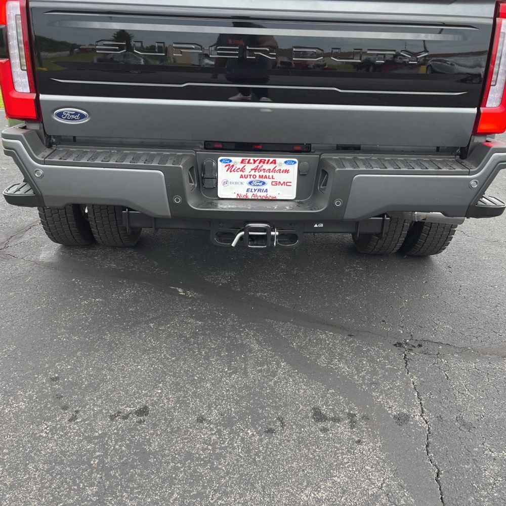 2025 Ford F-450 Super Duty Platinum