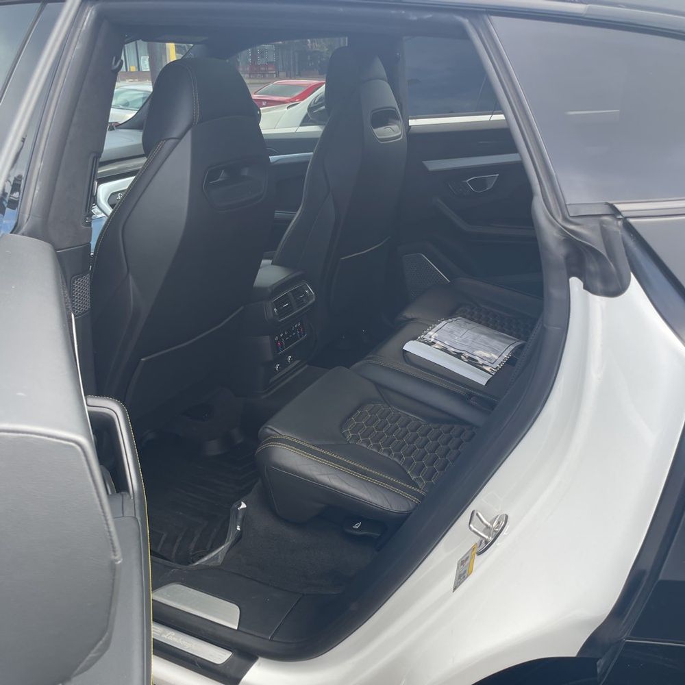 2020 Lamborghini Urus