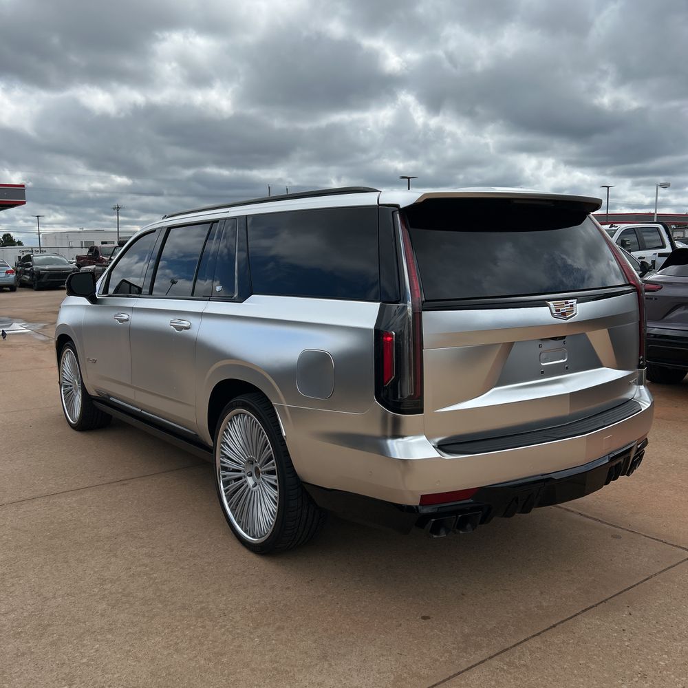 2023 Cadillac Escalade-V ESV Base