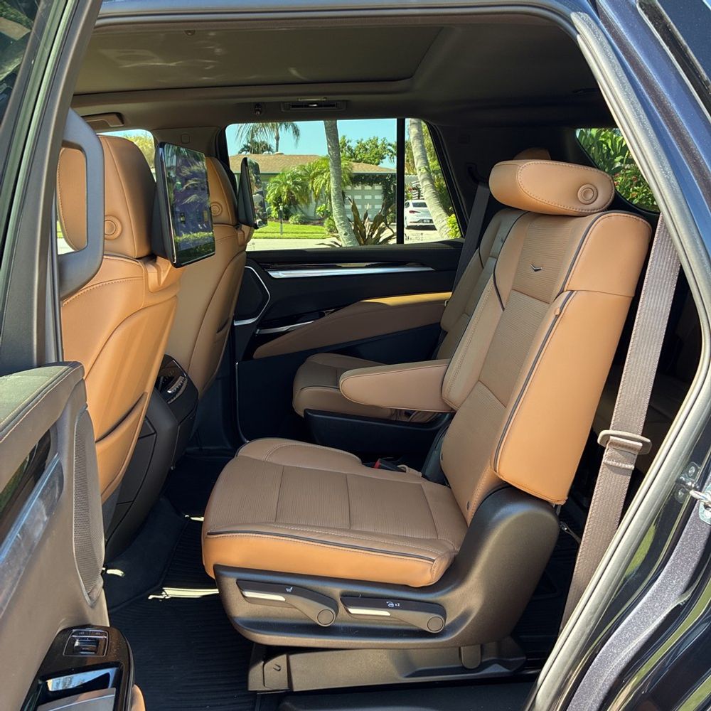 2025 Cadillac Escalade Premium Luxury