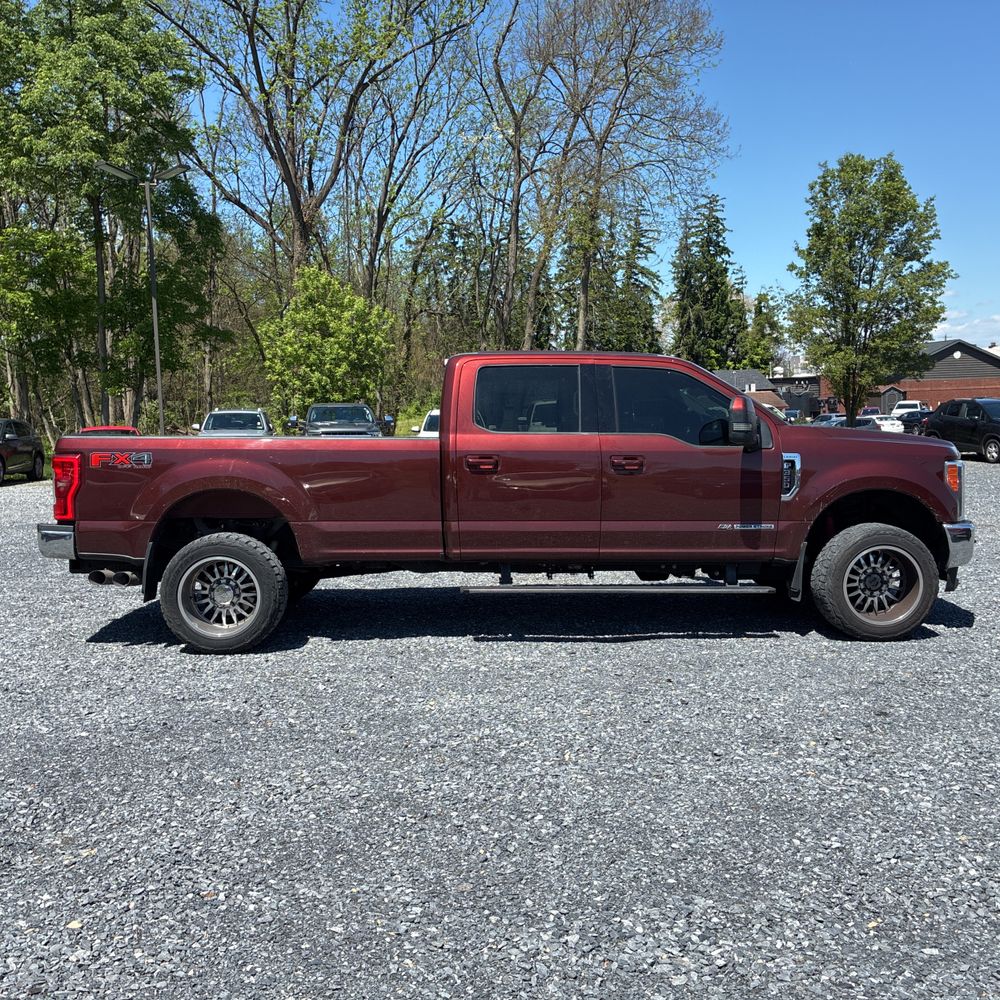 2017 Ford F-350 Super Duty Lariat