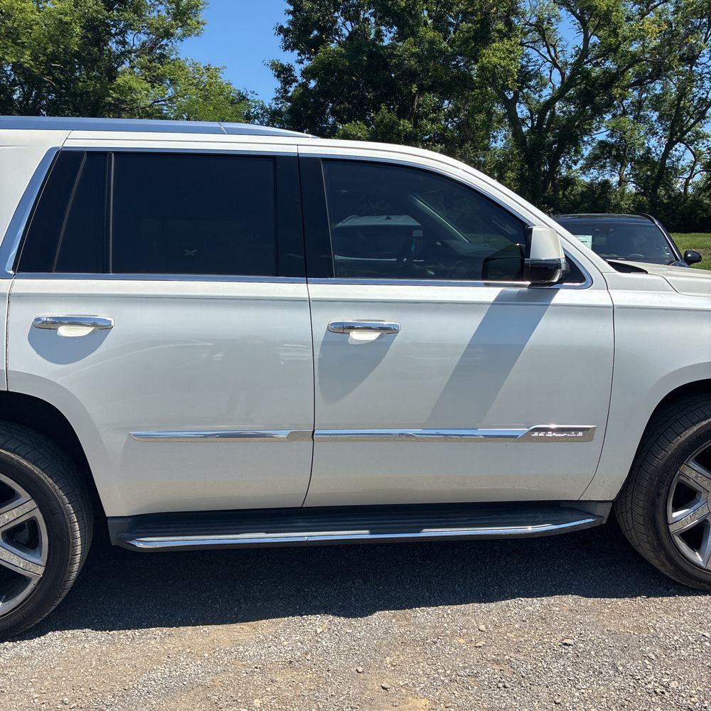 2015 Cadillac Escalade Luxury photo 11