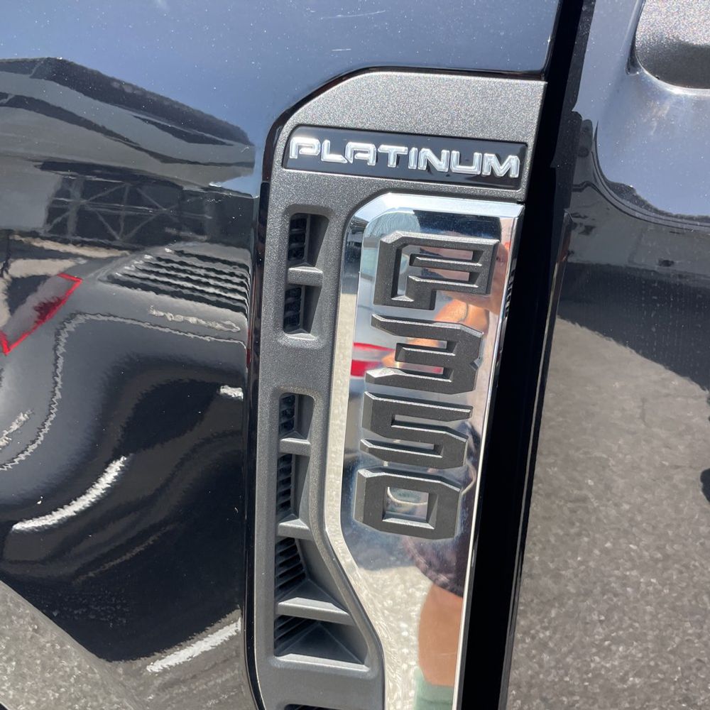 2023 Ford F-350 Super Duty Platinum