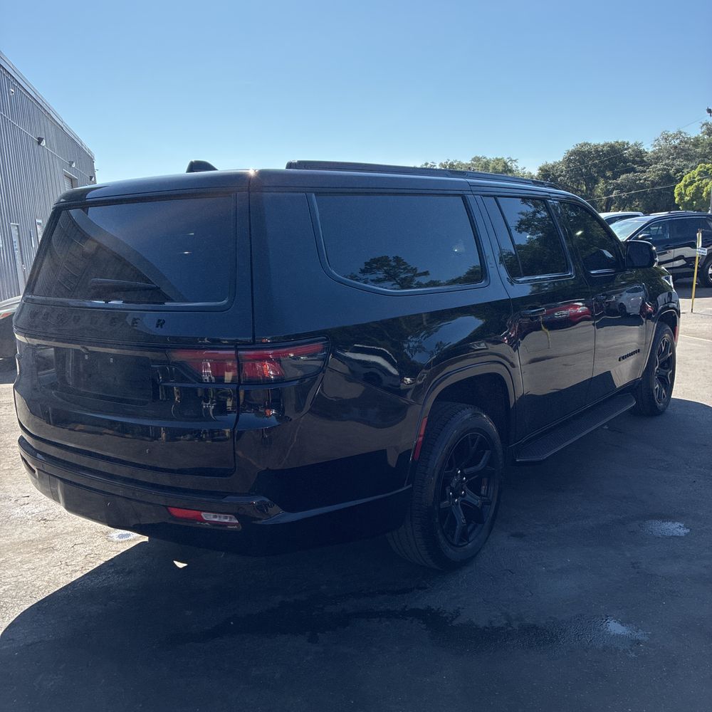 2025 Jeep Wagoneer L Series II Carbide 4x4
