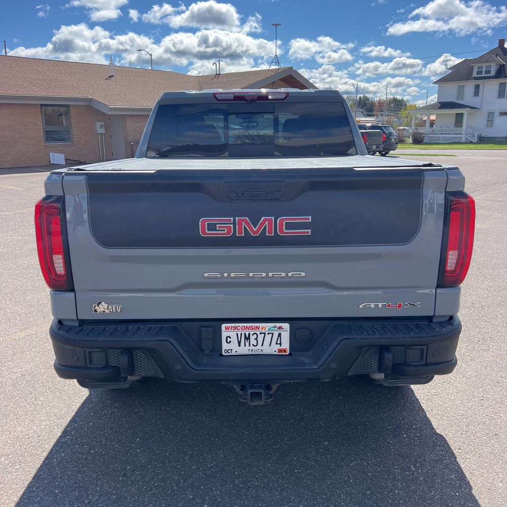 2024 GMC Sierra 1500 AT4X