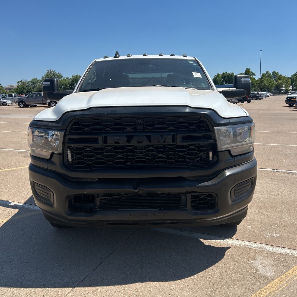 2024 Ram 3500 Chassis Tradesman/SLT/Laramie/Limited