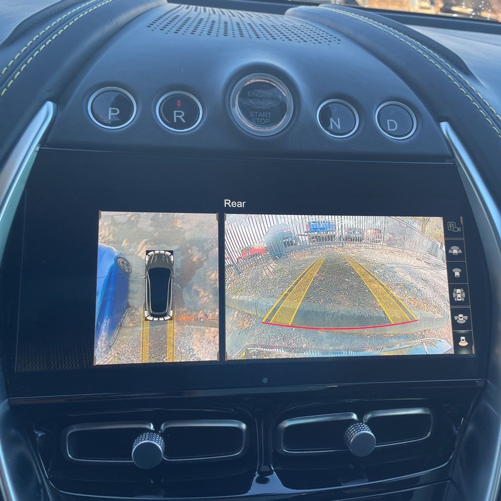 2021 Aston Martin DBX